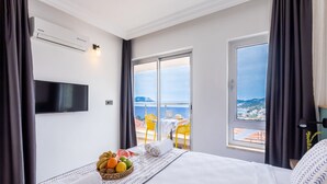 Bella Deluxe 1+0 Studio | أغطية فراش متميزة ومكتب ومساحة عمل للكمبيوتر المحمول