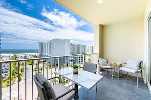 Outdoor dining - Seascape ~ Gulf View ~ Bunk Area (Miramar Beach)