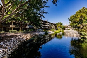 Exterior - Park Shore Resort-Top Floor BLDGJ #457 Water Views (Park Shore Resort)