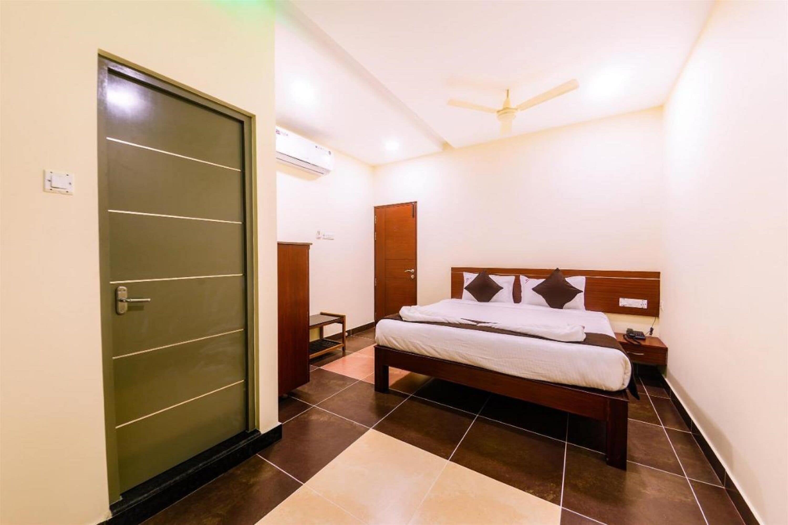 Camas extra, wifi gratis y ropa de cama 