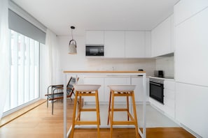 Fridge, microwave, oven, stovetop - Nomad's Porto Easy Stay 3 (Porto)