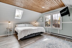 4 bedrooms, iron/ironing board, free WiFi, bed sheets