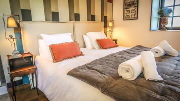 9 bedrooms, iron/ironing board, travel cot, free WiFi