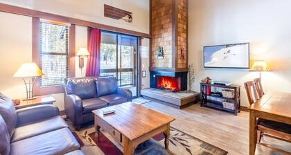 Cozy Aspen Grove 2 bed 2 bath by RedAwning Save 10% on 3 Nights, 15% on 5 Nights!