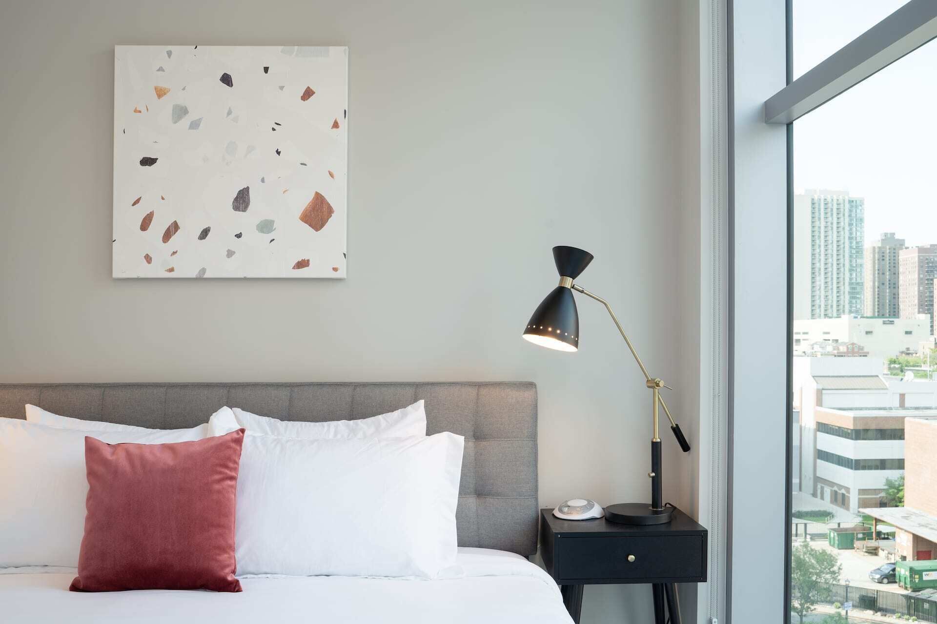 Kasa | Welcoming 1 BD + Gym Access | River North Chicago