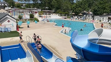 Piscine couverte, piscine extérieure