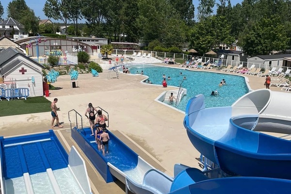 Piscine couverte, piscine extérieure