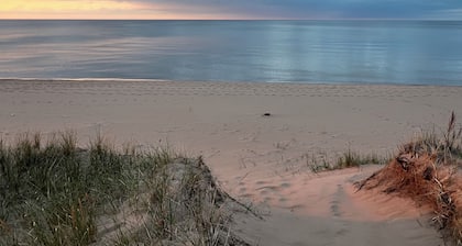 Beach Front Cottage - Lake Superior