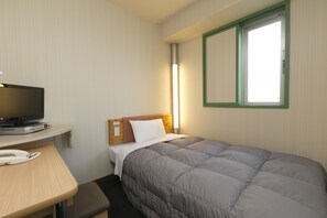 1 bedroom, desk, free WiFi, bed sheets
