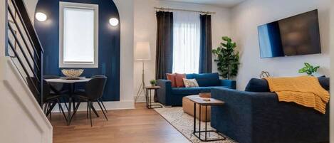 Télévision, services de streaming, espaces bureaux