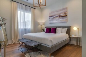 7 bedrooms, iron/ironing board, WiFi, bed sheets