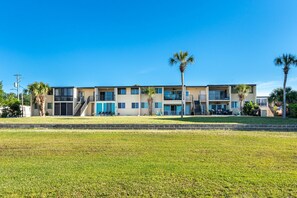 Condo, 2 quartos | Fachada