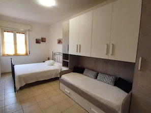 2 chambres, lit parapluie, accĂšs Internet, draps fournis