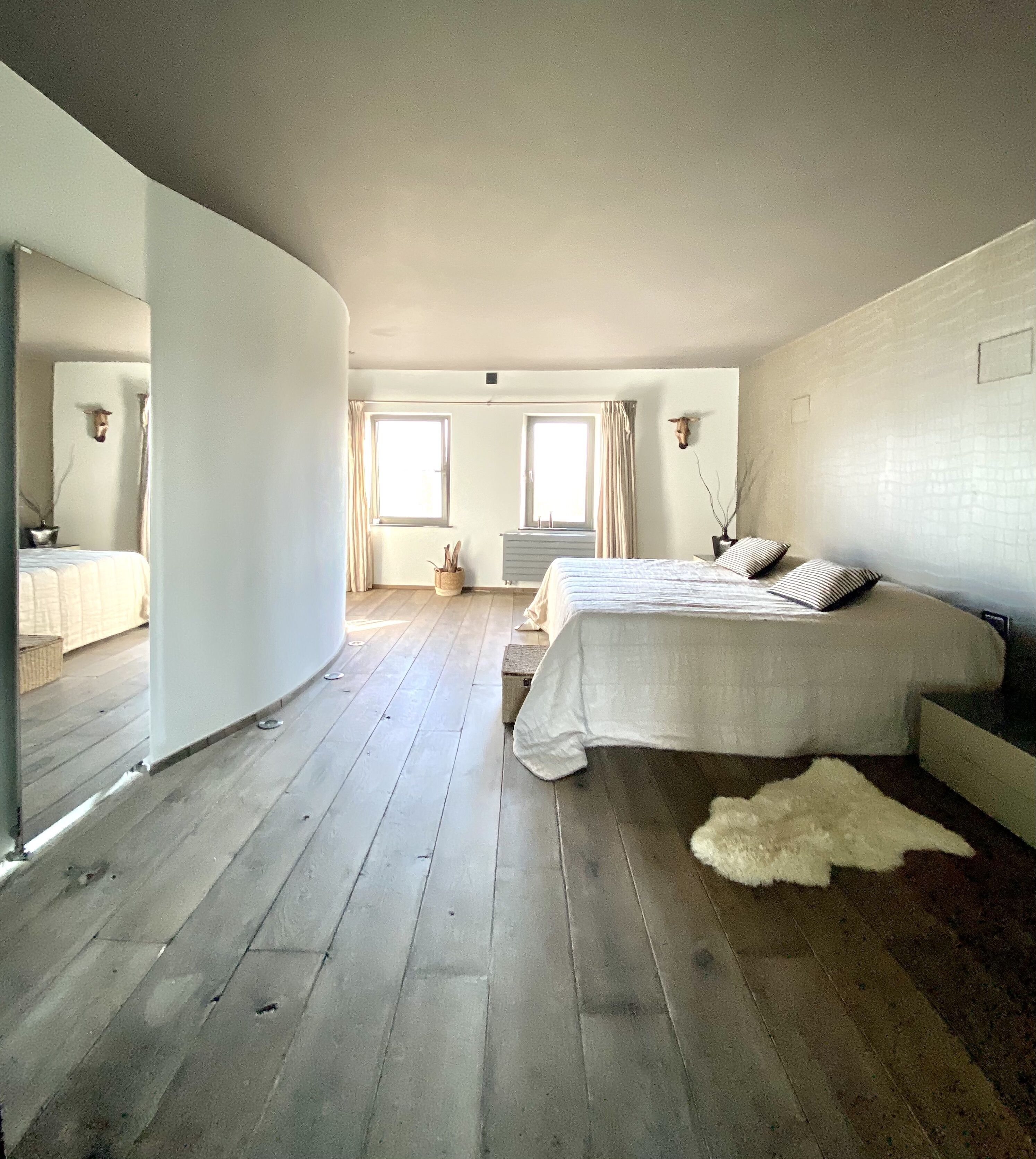 4 chambres, fer et planche à repasser, lit parapluie, Wi-Fi gratuit