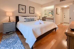 2 bedrooms, iron/ironing board, internet, bed sheets