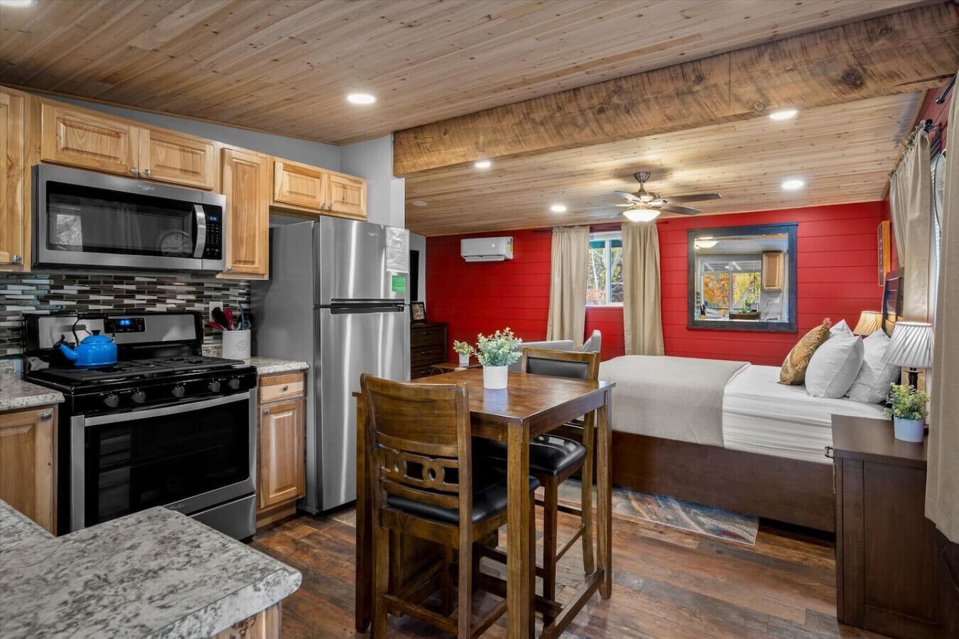 冰箱、微波炉、烤箱、炉灶