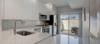 Updated modern 1st floor condo on Carlin Park and close walk to the ocean