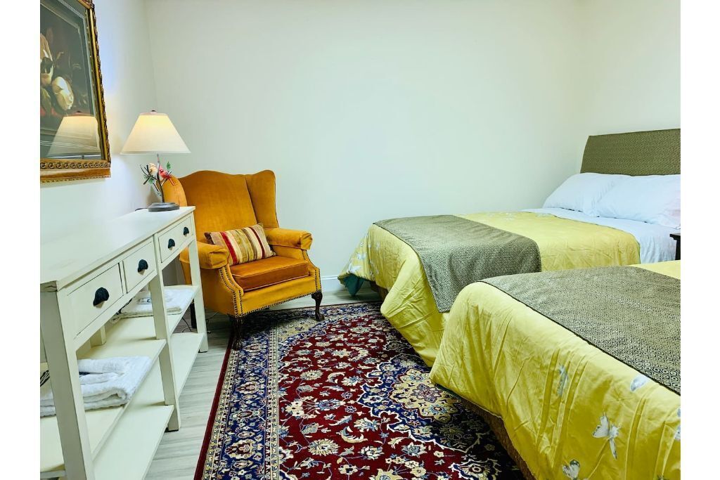 Minutes from downtown Gatlinburg, hiking, Rocky Top Sports World, Dollywood.