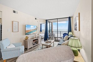 Unclassified image, 5 of 32, button