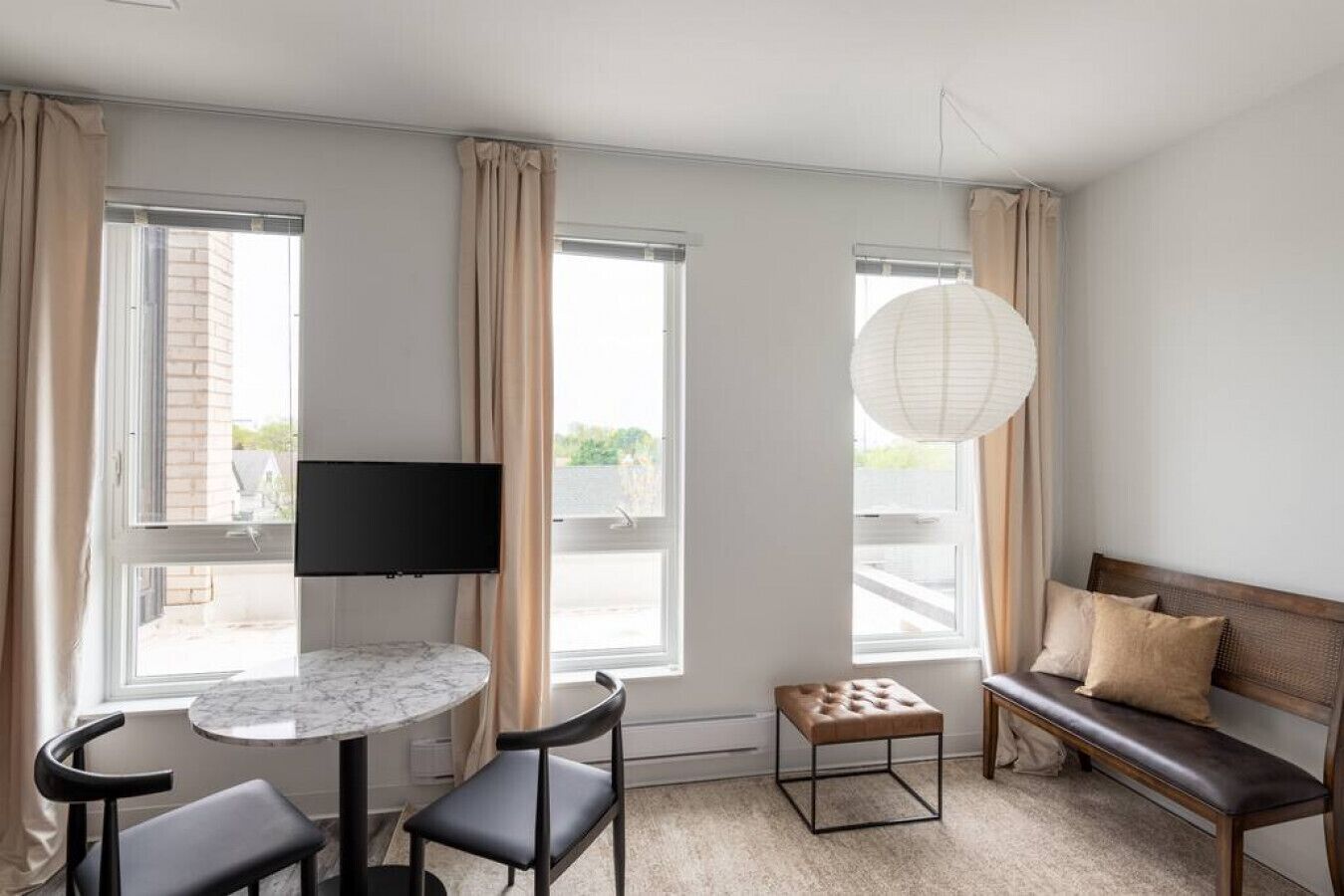 Flexhome East Side Studio ES1 - UWM+Rooftop+Lounge