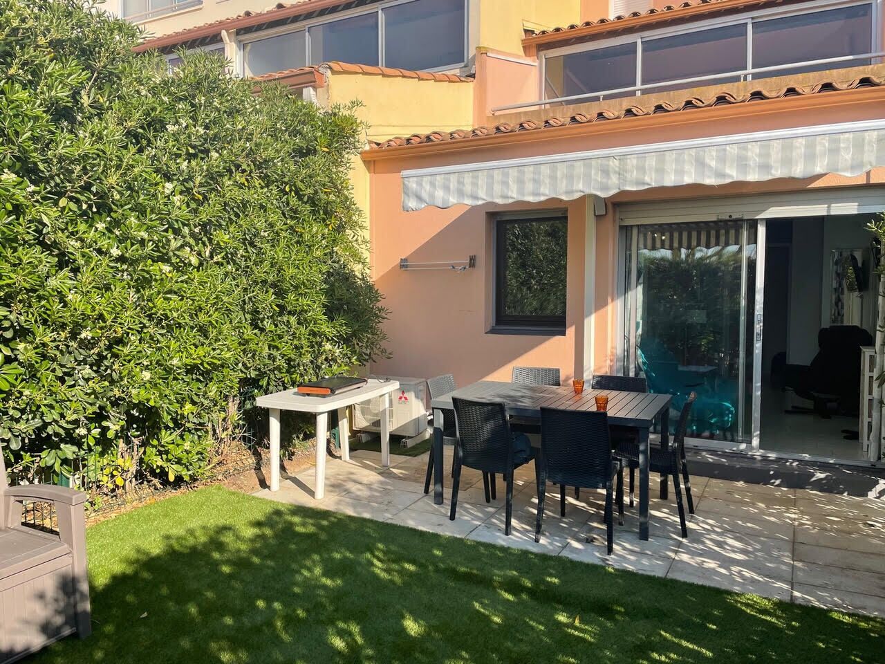 Apartment T2 + Cabin 30m² + Garden level 30m² Beaches / Parking / Air conditioning