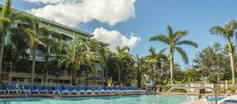 Luxury 2 bedroom (resort) with full amenities