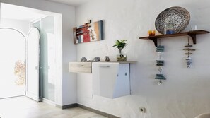 Bathtub, hair dryer, towels