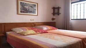 1 bedroom, iron/ironing board, Internet, bed sheets