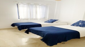 3 chambres, fer et planche à repasser, Wi-Fi, draps fournis