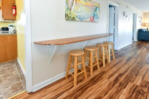 Dining - Sea Dreams - Unit 2 (2nd Floor) (Surfside Beach)