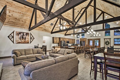 Lake View | Game Room | King Beds | Hot Tub | Pool