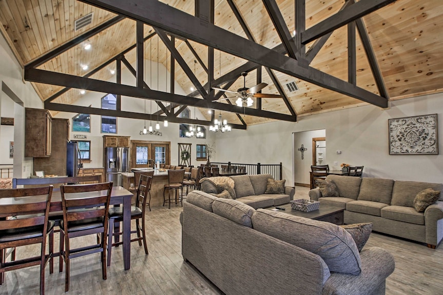 Lake View | Game Room | King Beds | Hot Tub | Pool - Branson, MO