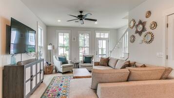 Smart TV, DVD player