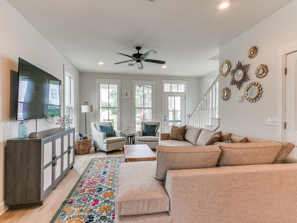 Smart TV, DVD player