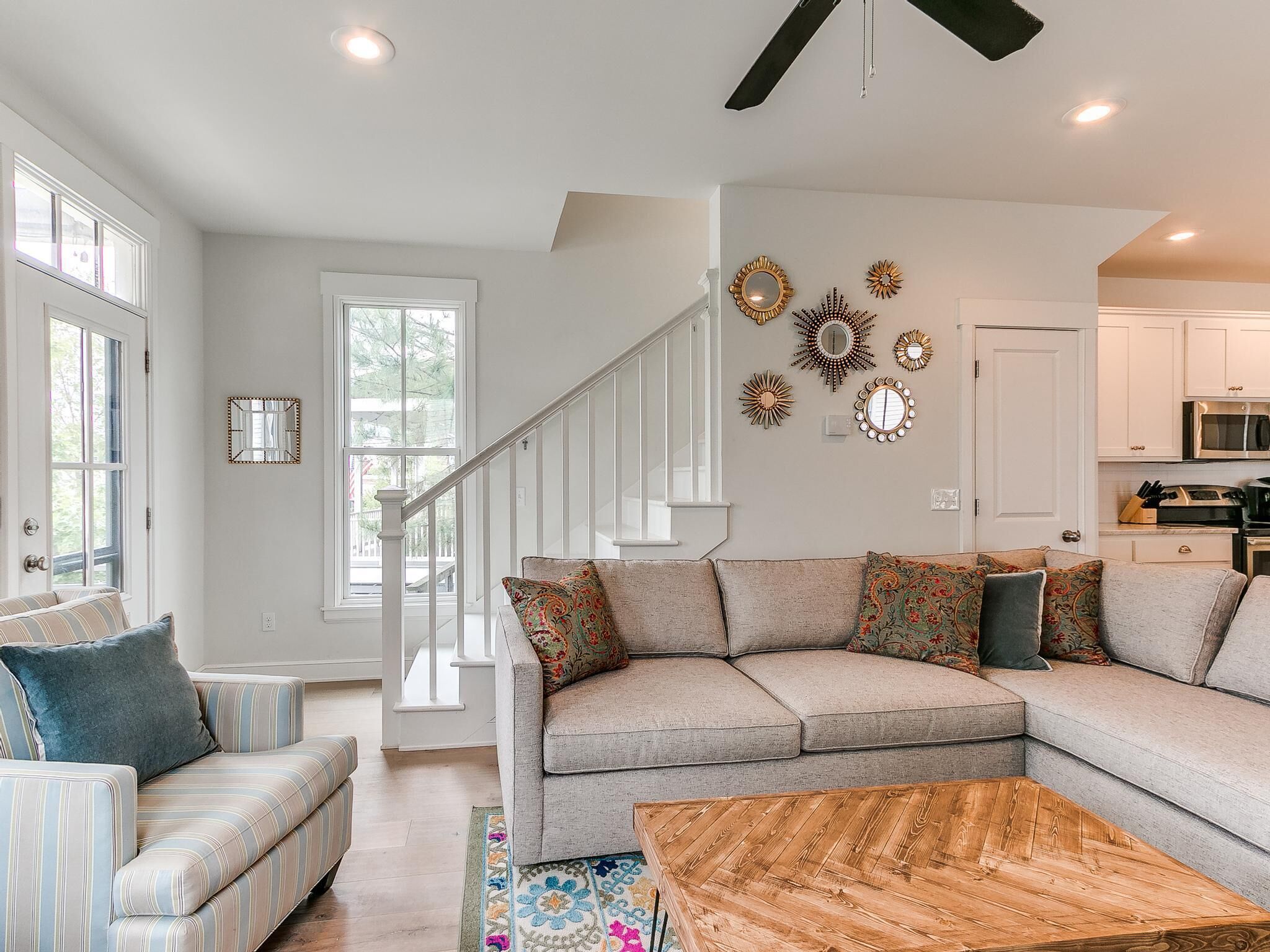 Carlton Landing! Here Comes The Sun