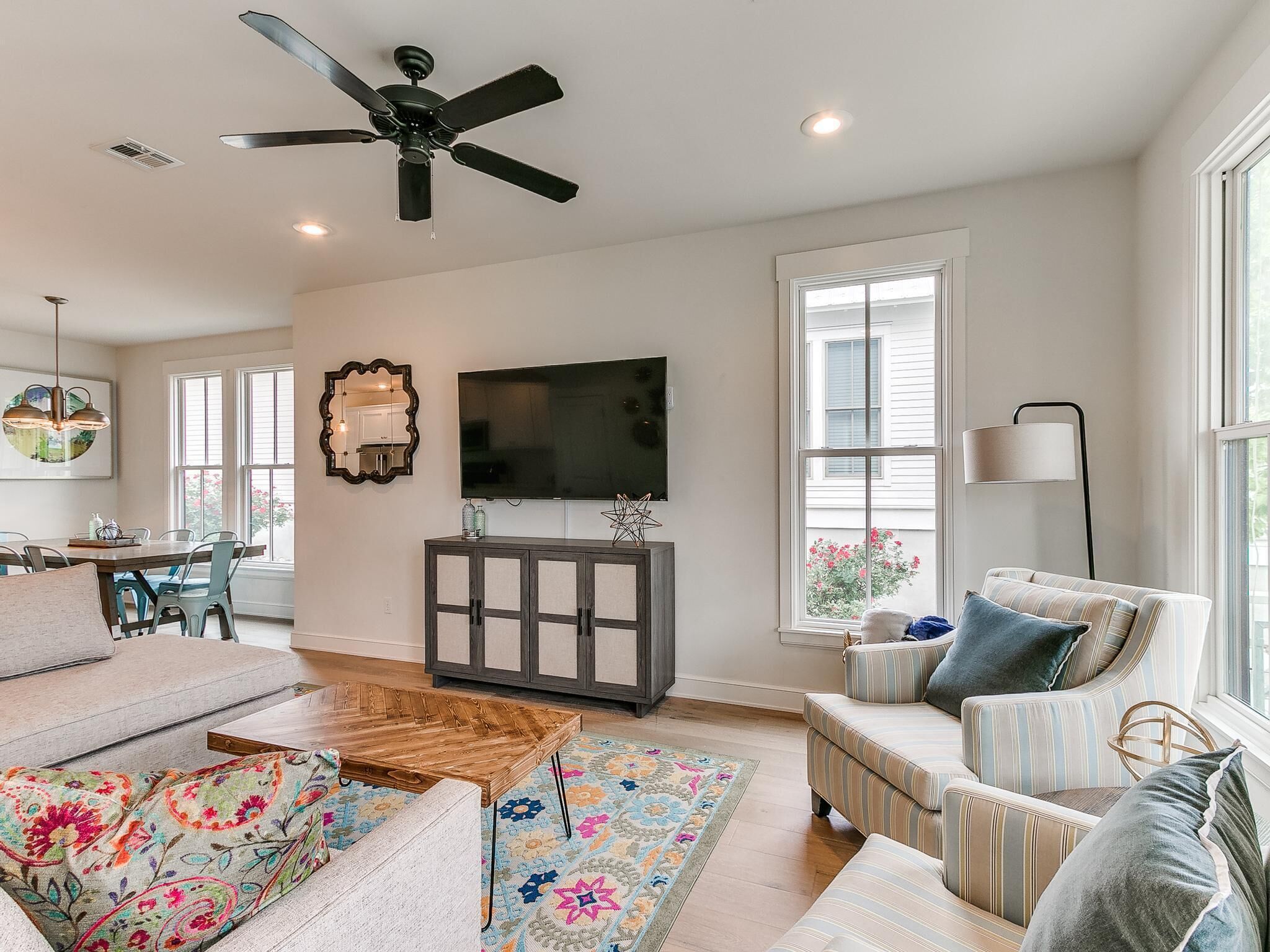 Carlton Landing! Here Comes The Sun