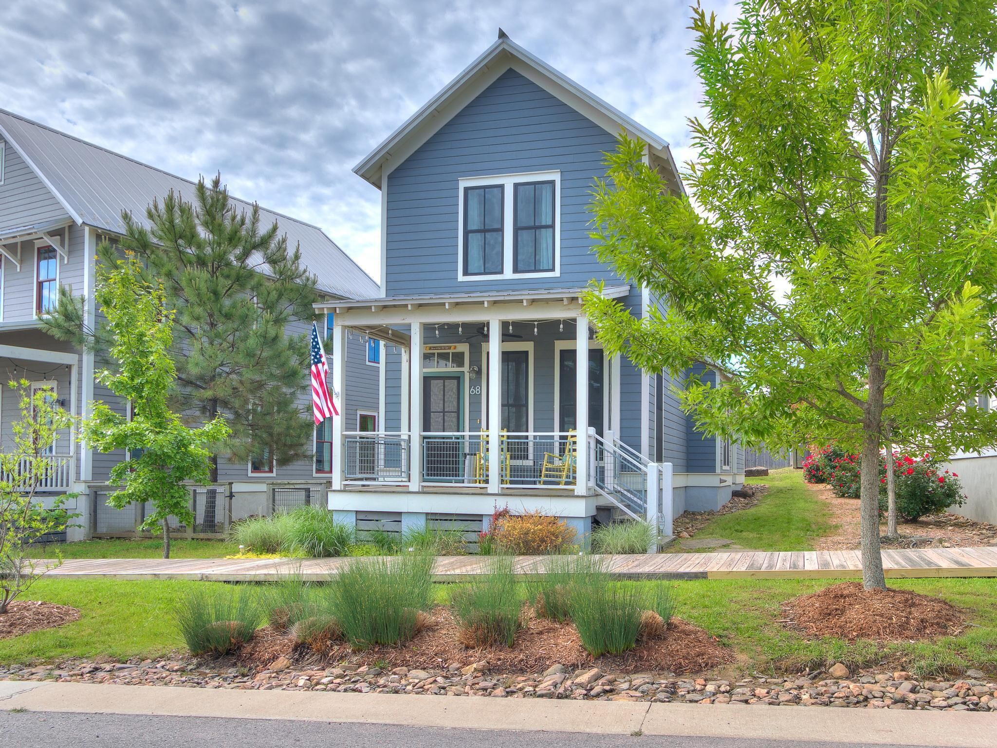 Carlton Landing! Here Comes The Sun