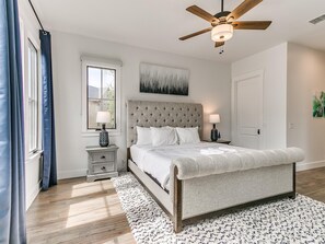 4 bedrooms, iron/ironing board, WiFi, bed sheets