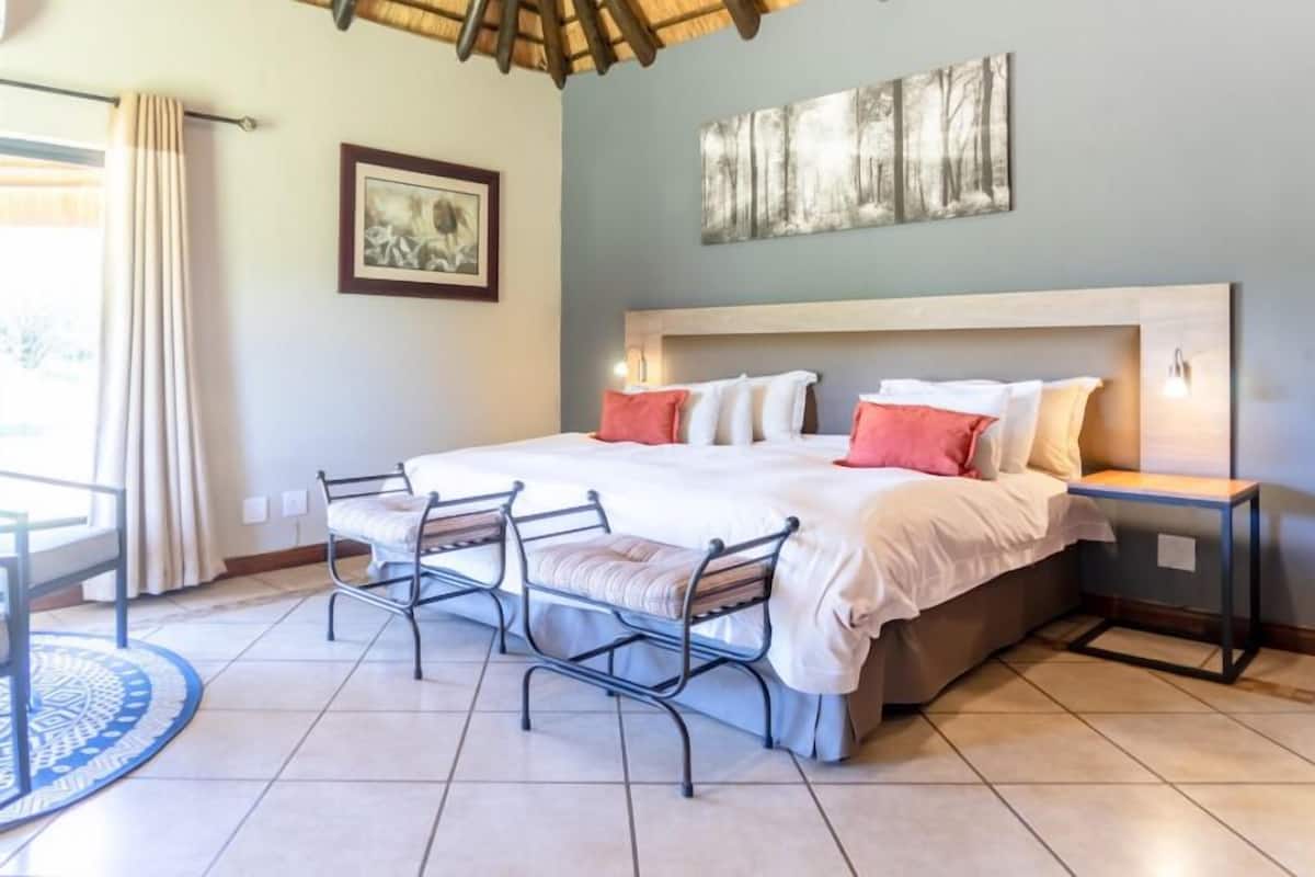 8 slaapkamers, een strijkplank/strijkijzer, gratis wifi, beddengoed
