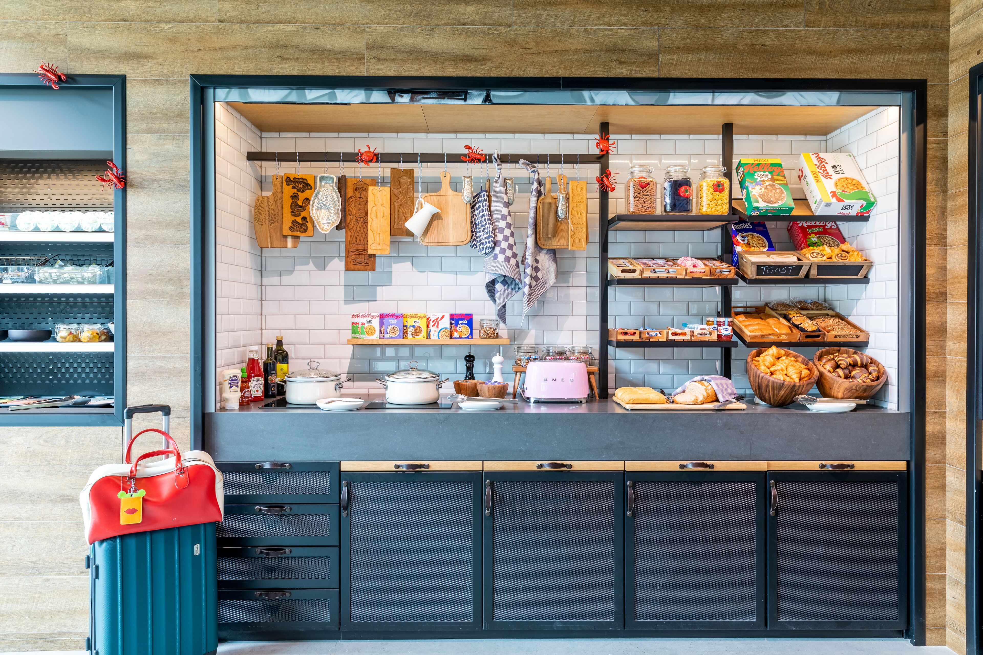 Café da manhã com buffet diário (EUR 18 por pessoa) 