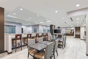 Desayuno buffet incluido todos los días 