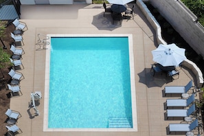 Outdoor pool - TownePlace Suites by Marriott Austin Northwest/The Domain Area (Austin)