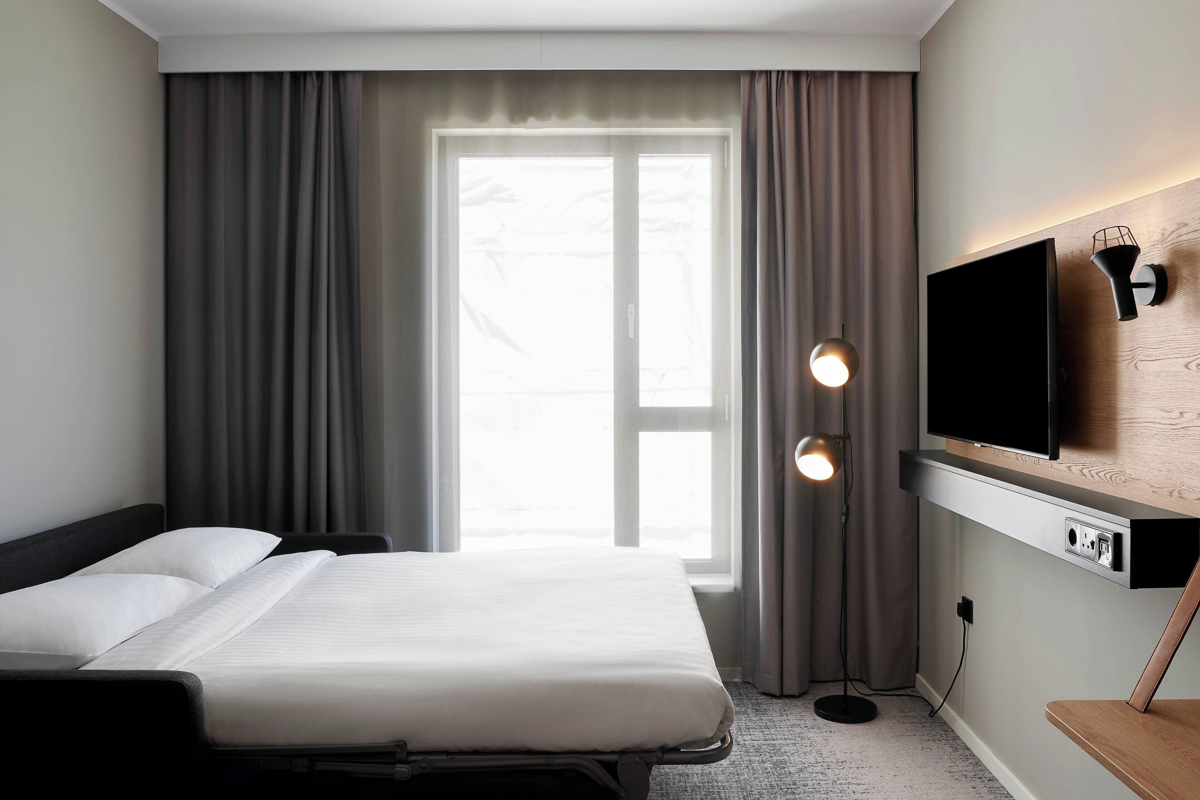 family room, 1 queen bed with sofa bed, non smoking | 1 bedroom, desk, iron/ironing board, free cots/infant beds