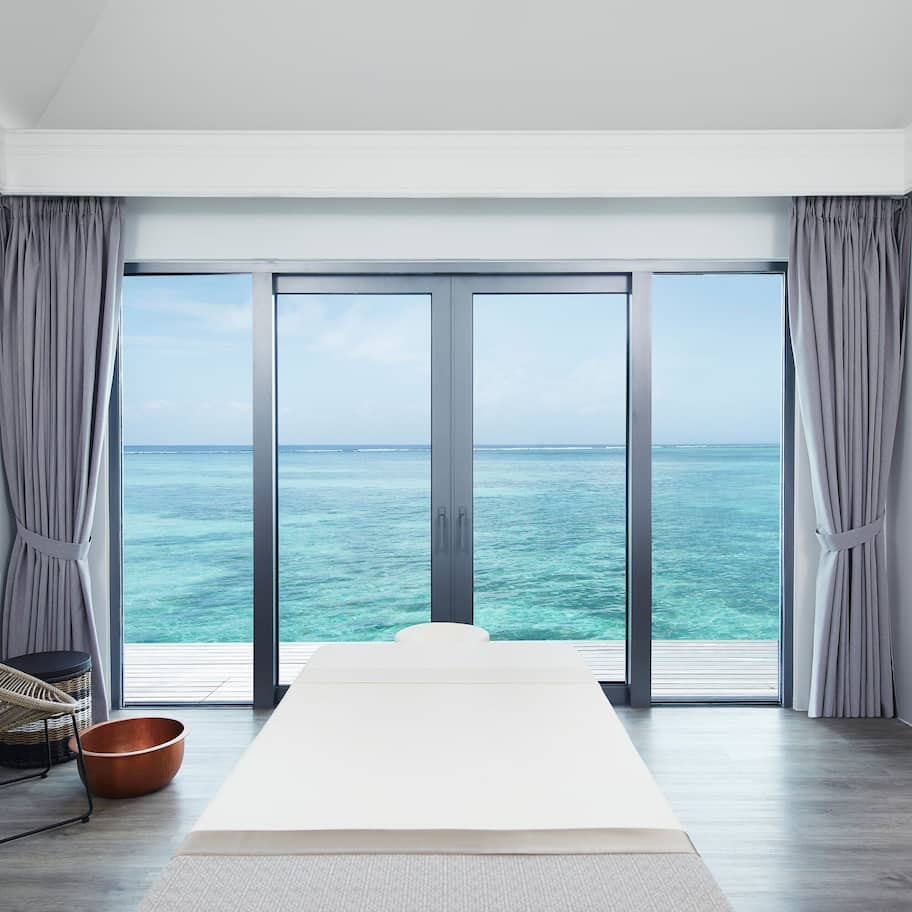 Couples treatment rooms, body treatments, aromatherapy