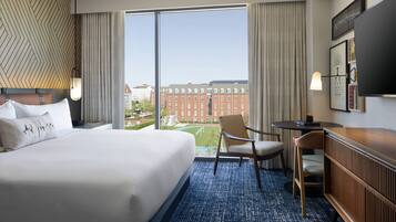 Zimmersafe, laptopgeeigneter Arbeitsplatz, VerdunkelungsvorhÀnge