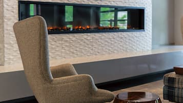 Área de estar no saguão