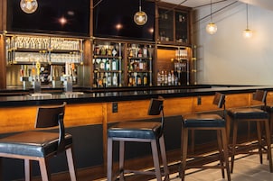 5 restaurantes: opção de café da manhã, almoço e jantar