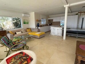 TV - Beautiful house in Roses near the beach Av-45 (Rosas / Roses)