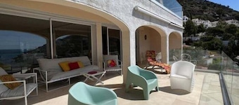 Beautiful house in Roses near the beach Av-45