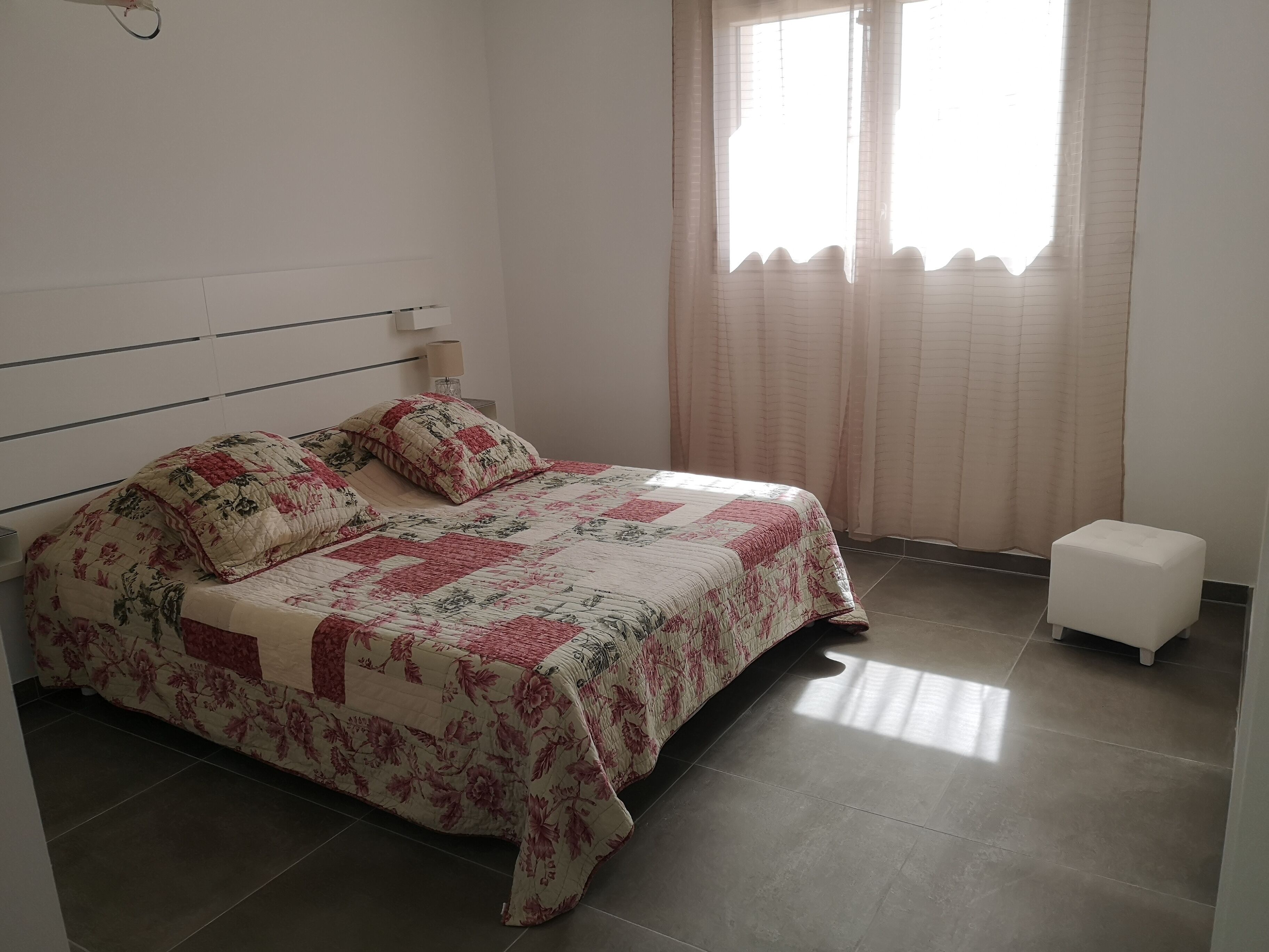 Maison Grenadier, Climatisee Avec Terrasse, Jardin ET Jacuzzi Prive